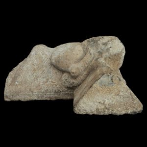 Stone lion, antique, China , tang dynasty, lion scratching his ear, temple, limestone